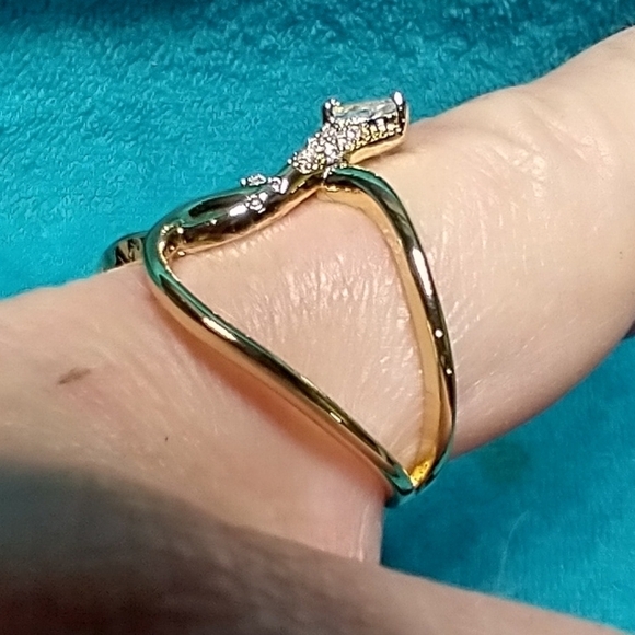 Goldtone crystal abstract gorgeous ring - Picture 5 of 5